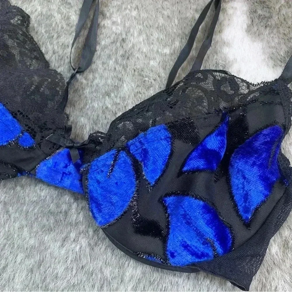 Vintage Fredricks of Hollywood Bra